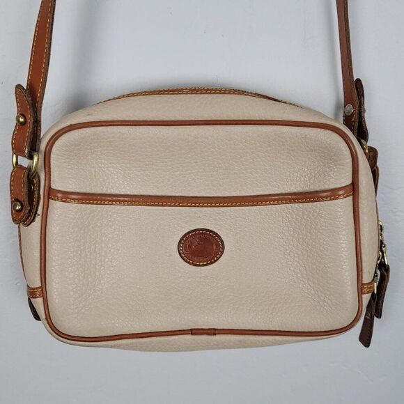 Dooney & Bourke Camera Zip Top Crossbody Bag Leather Cream Beige Brown - Picture 2 of 15